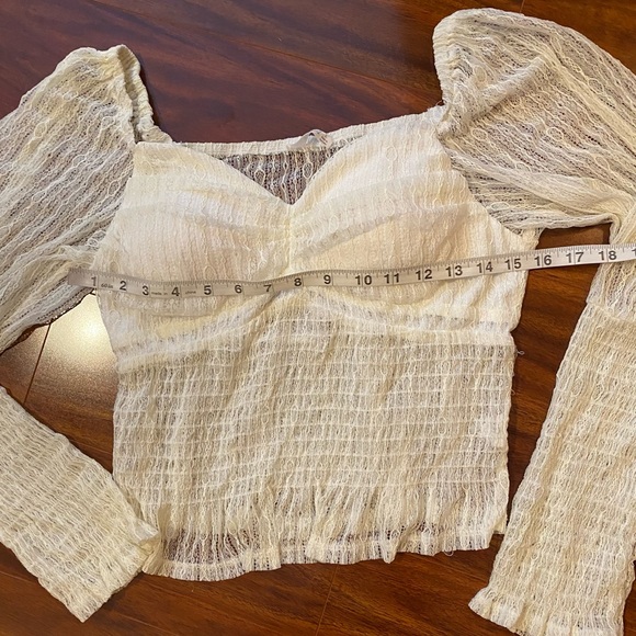 Timing Ivory  Sheer Lace Smocked Puff-Sleeve Top size large - Picture 5 of 8
